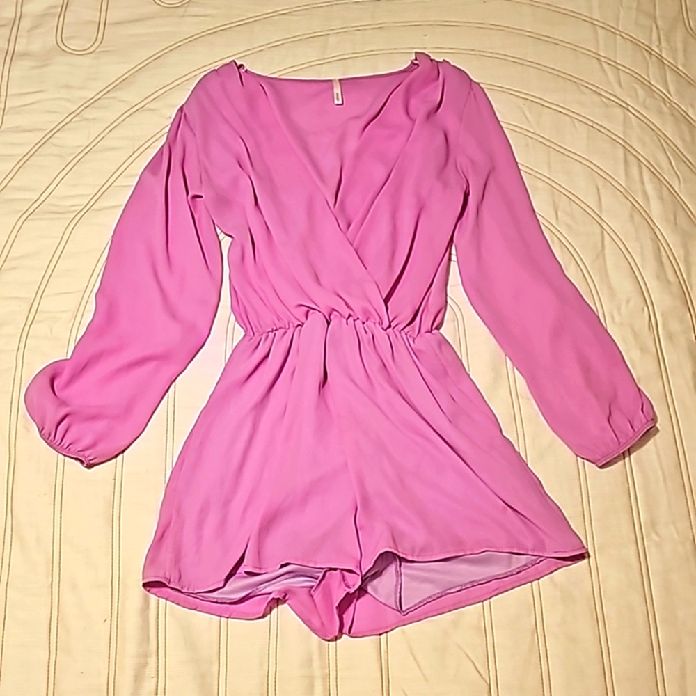 SAGE PINK ROMPER SIZE SMALL